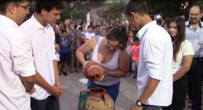 Αναβίωσε το έθιμο του Κλήδονα στη Μεσσήνη (βίντεο-φωτογραφίες)