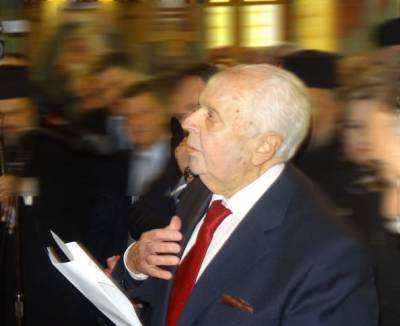 Ο δήμαρχος Μένης Παπαδόπουλος