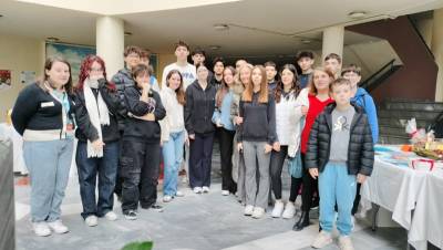 2ο ΓΕΛ Καλαμάτας: Δημιουργίες μαθητών για τα Παιδικά Χωριά SOS