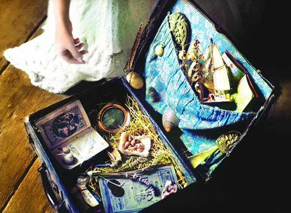 "Μόνο τα μάτια μένουν" της Μαρίας Ρουσάκη