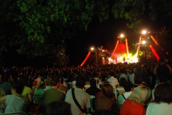 Πολύς κόσμος στη συναυλία του Μάλαμα στον Αρι