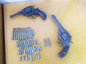 Συλλήψεις για όπλα και ναρκωτικά