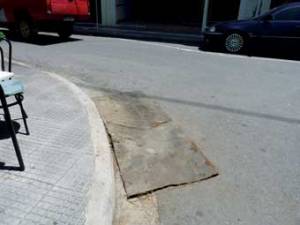 Δυσοσμία από τα φρεάτια των υπονόμων στη Μεσσήνη