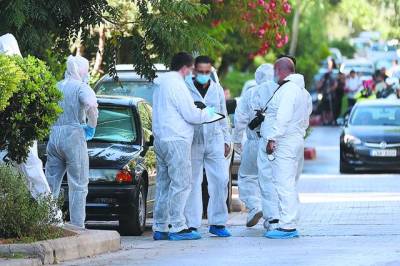 Σε εξέλιξη οι έρευνες της Αντιτρομοκρατικής για τη βόμβα στο σπίτι του Γ. Πρετεντέρη - Τι ψάχνει η ΕΛ.ΑΣ.