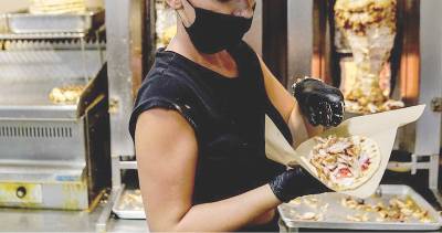 Στα 3 ευρώ η πίτα στα ψητοπωλεία της Καλαμάτας - Επαγγελματίες του κλάδου αναλύουν τις αυξήσεις