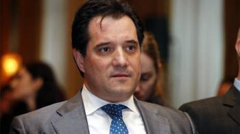 Αδωνις: Γιατί δεν ήρθε στην εκκλησία η κυρία Δούρου;