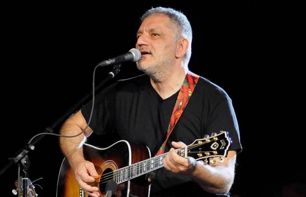 O Ν. Πορτοκάλογλου στο eleftheriaonline.gr για το live του με τους "Ευγενείς Αλήτες" απόψε στην Καλαμάτα (βίντεο)