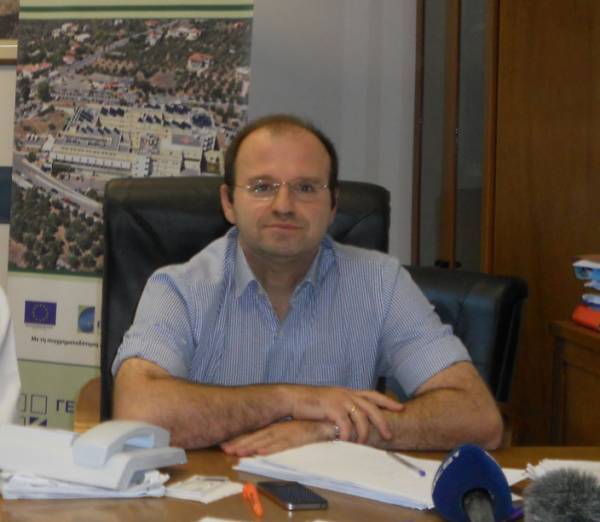 Αυτόνομο το ΕΚΑΒ υπενθυμίζει ο Μπέζος