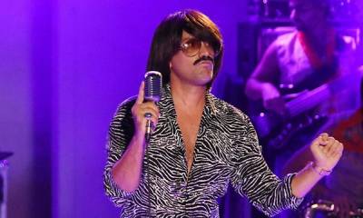 Ο Τόνι Σφήνος και η μπάντα του την Κυριακή στις “Ammothines”