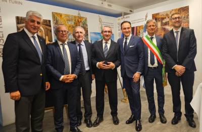 Εκδήλωση προς τιμήν του Σαντόρε Ντι Σανταρόζα στις Βρυξέλλες παρουσία Καφαντάρη