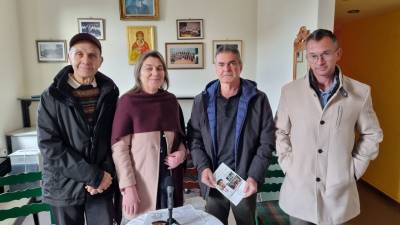 Συναυλία από τον Μουσικό Ομιλο Καλαμάτας "Ορφεύς": Ο Μίλτος Πασχαλίδης τραγουδά για τον Μάνο Ελευθερίου