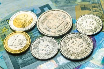 Ελβετικό φράγκο: Έρχεται νέα νομοθετική ρύθμιση – Πόσο θα μειωθούν οι δόσεις