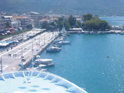 Καλαμάτα: Σαφάρι για έσοδα μέσω τραπεζοκαθισμάτων