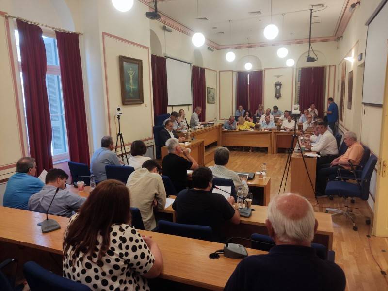 Ειδική συνεδρίαση Δημοτικού Συμβουλίου Καλαμάτας: Απολογισμός παράλληλων μονολόγων