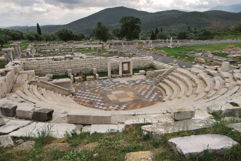 Συνάντηση Λαμπρόπουλου με Μενδώνη για μνημεία Μεσσηνίας