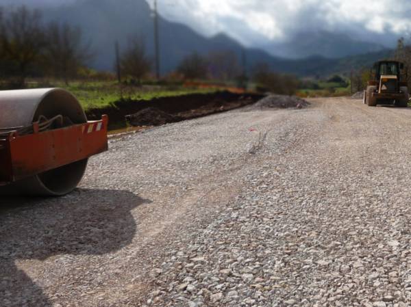 Συμβάσεις για οδικά έργα στην Τριφυλία
