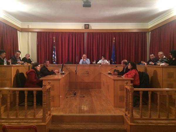 Ετοιμάζονται για την τουριστική περίοδο στην Τριφυλία