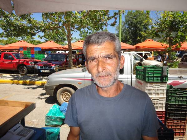 Βασίλης Σπυρόπουλος: Θερίζουν την αγροτιά