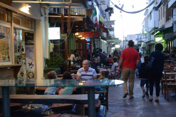 Φεστιβάλ γεύσης στην οδό Αμφείας (φωτογραφίες)