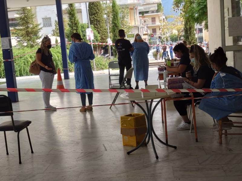 Κορονοϊός: 52 νέα κρούσματα στη Μεσσηνία - 2.422 πανελλαδικά, 37 θάνατοι, 364 διασωληνωμένοι