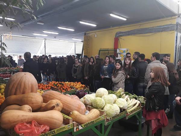 Το 5ο Λύκειο στην Κεντρική Αγορά Καλαμάτας