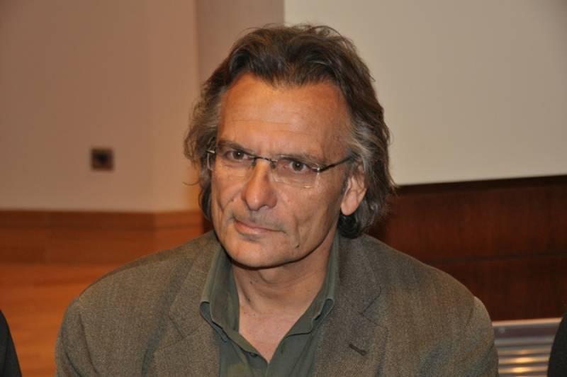 Βολές Πατσαρίνου κατά περιφερειακής αρχής