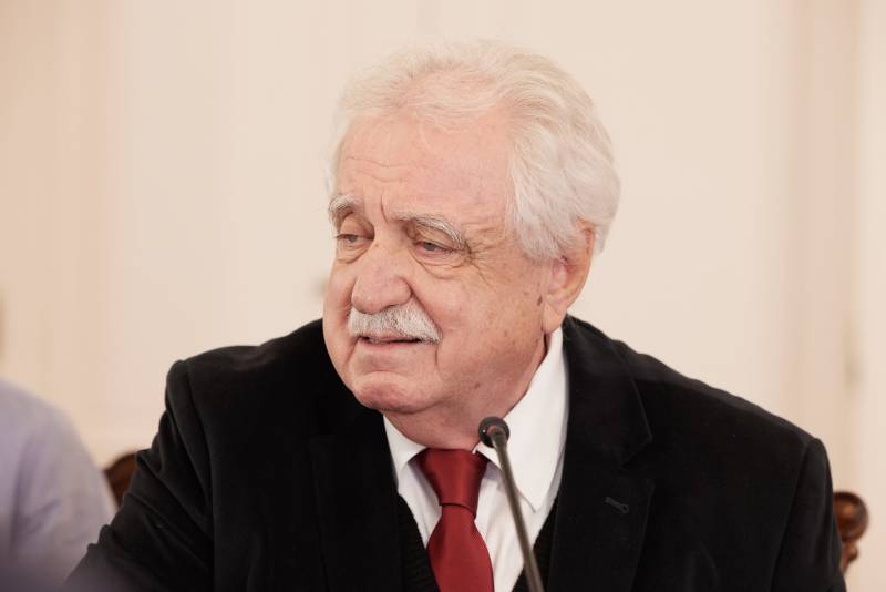 Συνέντευξη Σταύρου Μπένου στην "Ε": "Η Καλαμάτα τότε και τώρα"