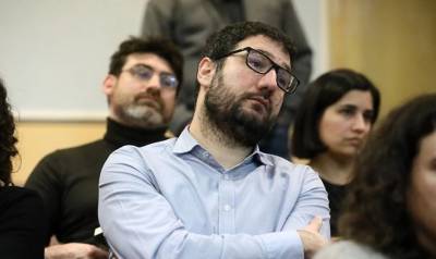 Ηλιόπουλος: Η πολιτική της κυβέρνησης Μητσοτάκη σαμποτάρει τους εμβολιασμούς