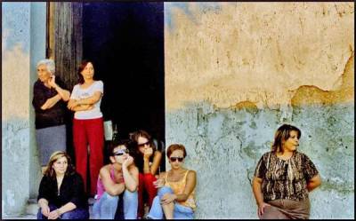 Εκθεση φωτογραφίας της Τζ. Λυκουρέζου και του Ανδ. Ζαχαράτου “Καλαβρία - Μάνη, Εγγύς Κόσμος”