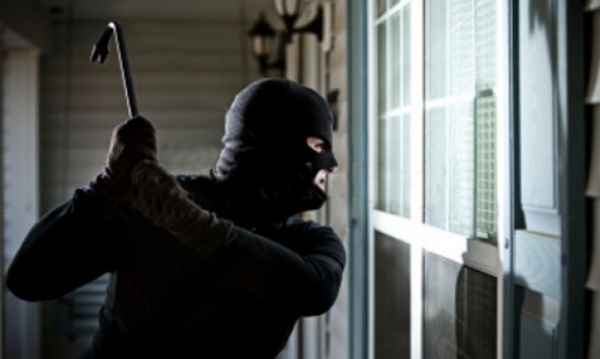 Σύλληψη 29χρονου Αλβανού για διάρρηξη σε κατάστημα στη Σπάρτη - Αναζητείται ο συνεργός του