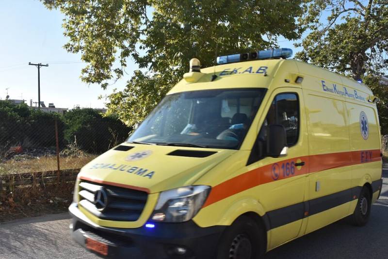 Τραγωδία στην Αρκαδία: 66χρονος καταπλακώθηκε από ΙΧ – Τραυματίστηκε μια γυναίκα