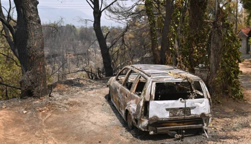 Υπουργείο Υποδομών: Απλουστεύει και επιταχύνει την επανέκδοση αδειών οδήγησης των πυρόπληκτων