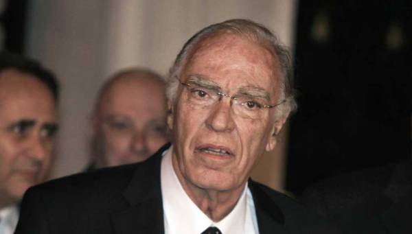 Βασ. Λεβέντης: «Μας κυβερνούν εξουσιομανείς και ψεύτες»