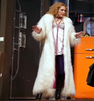 Η Εβελίνα Παπούλια στην "Ε"