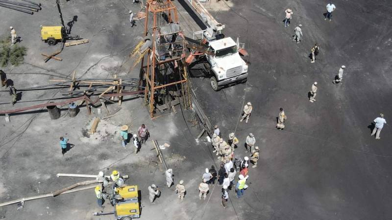 Παγιδευμένοι για έκτη μέρα οι 10 ανθρακωρύχοι στο Μεξικό