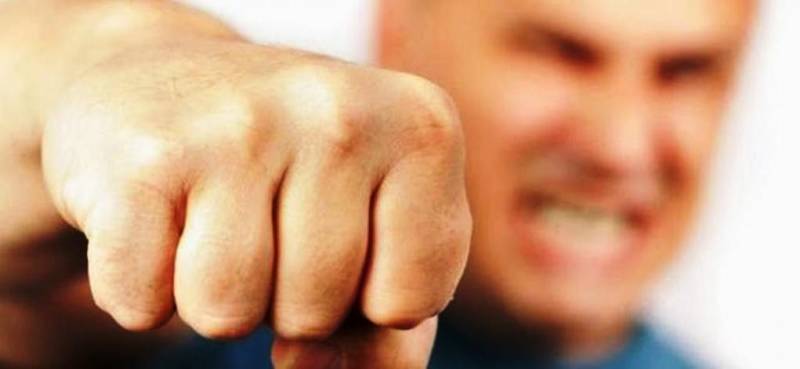 Βόλος: Έπεσε ξύλο για... λίγα ψίχουλα