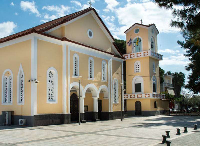 Συνάξεις νέων στην Ενοριακή Στέγη του Ιερού Ναού Αναλήψεως