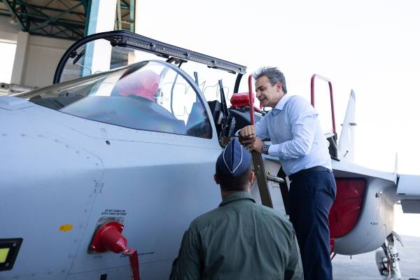 Καλαμάτα: Επίσκεψη Μητσοτάκη στην 120 ΠΕΑ