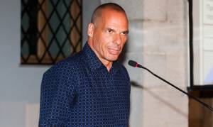 Βαρουφάκης στην Guardian: &quot;Η Γερμανία επιθυμεί ένα Grexit για να εκφοβίσει τη Γαλλία&quot;