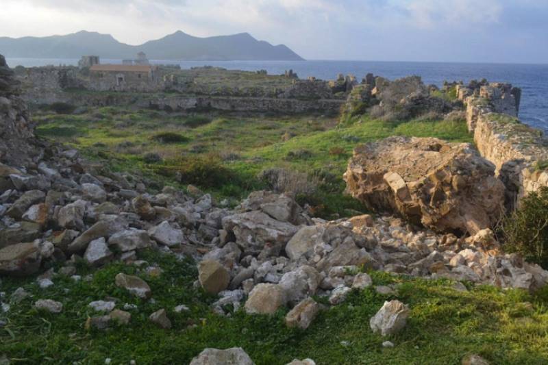 Γιατί πέφτουν τα Κάστρα Μεθώνης και Κορώνης