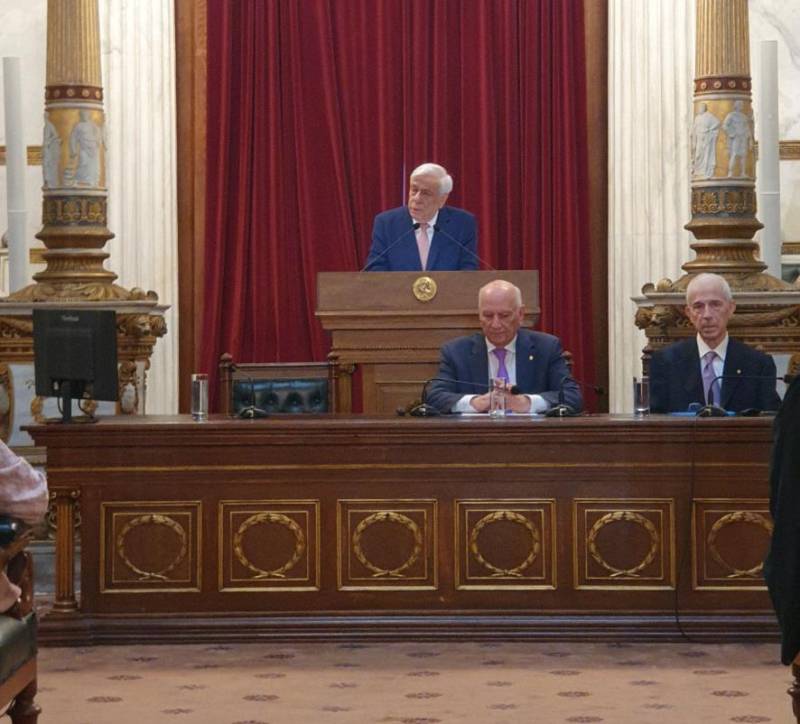 Παυλόπουλος: "Επιστημονικός διάλογος στην Ακαδημία Αθηνών για την έννοια του «Νόμου» στα πεδία της Νομικής και της Φυσικής Επιστήμης"