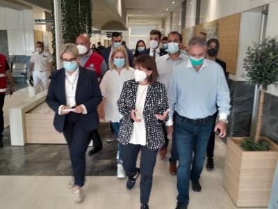 Αχρείαστες παρουσίες...