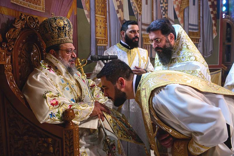 Χειροτονία νέου πρεσβυτέρου από τον Μητροπολίτη Μεσσηνίας