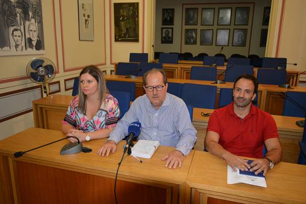 Σήμερα η πρώτη βραδιά νυχτερινής κολύμβησης στην Καλαμάτα