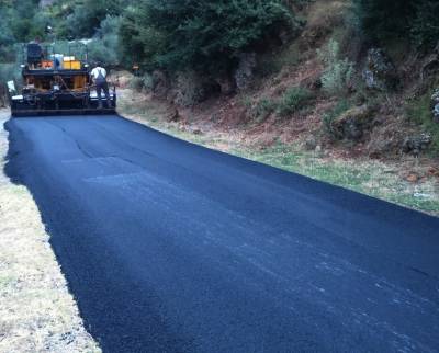 Ασφαλτοστρώσεις σε χωριά της Καλαμάτας