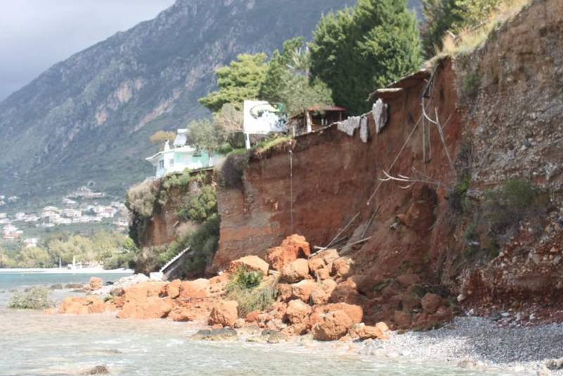 Δημοτικό Συμβούλιο για την κατολίσθηση στη Μικρή Μαντίνεια ζητεί ο Μάκαρης