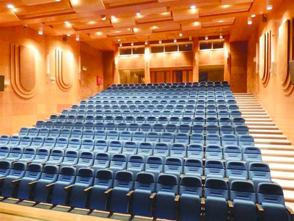 Οι συνταξιούχοι ζητούν θέατρο "Φονευθέντων Λιμενεργατών Καλαμάτας"