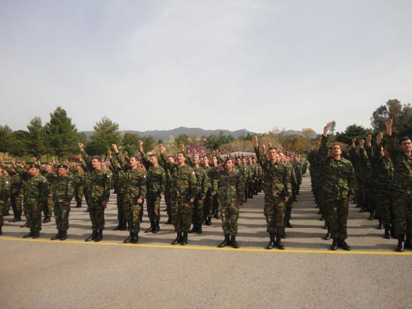 Ορκίστηκαν σήμερα 550 οπλίτες της 2014 Β' ΕΣΣΟ στο 9ο Σ.Π. Καλαμάτας (βίντεο και φωτογραφίες)