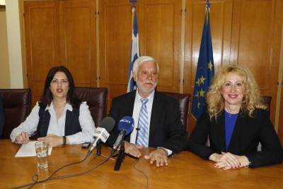 Περιφέρεια Πελοποννήσου: "Το Βασίλειο της Δανιμαρκίας... και η αργόμισθη Αλειφέρη"