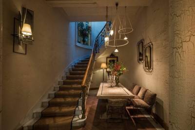 Ανοίγει σήμερα το καφέ “PLATEA” του Σωκράτη Παπασταθόπουλου στην Καλαμάτα